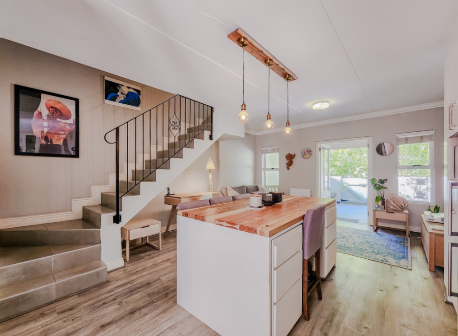 2 Bedroom Property for Sale in Nooitgedacht Village Western Cape